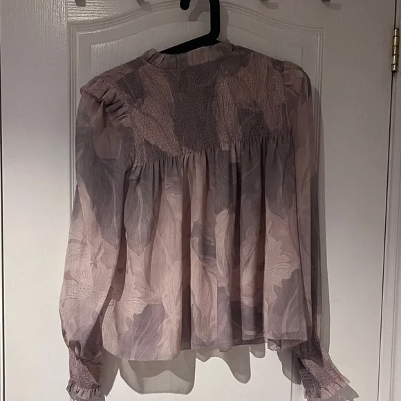 Wilfred Aritzia blouse - Picture 4 of 4